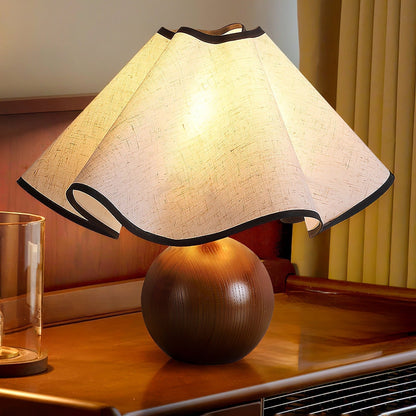 Elegant Wave-Design Table Lamp for Modern Interiors