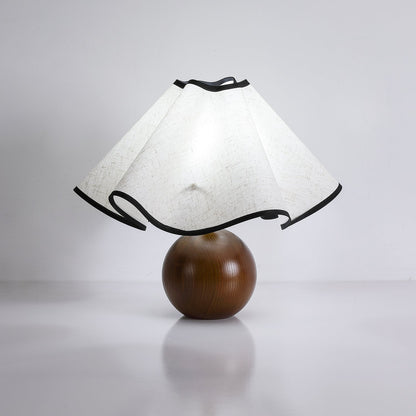 Elegant Wave-Design Table Lamp for Modern Interiors