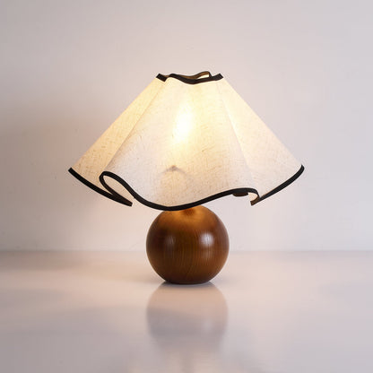Elegant Wave-Design Table Lamp for Modern Interiors