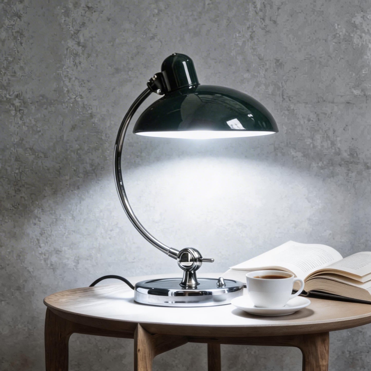 Adjustable Desk Lamp in Contemporary Metal Design