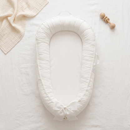 Baby Nest with Halo Wing Design