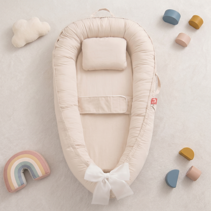 Baby Nest with Halo Wing Design