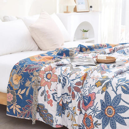 Chic Cotton Throw Blanket with Elegant Tassel Accents