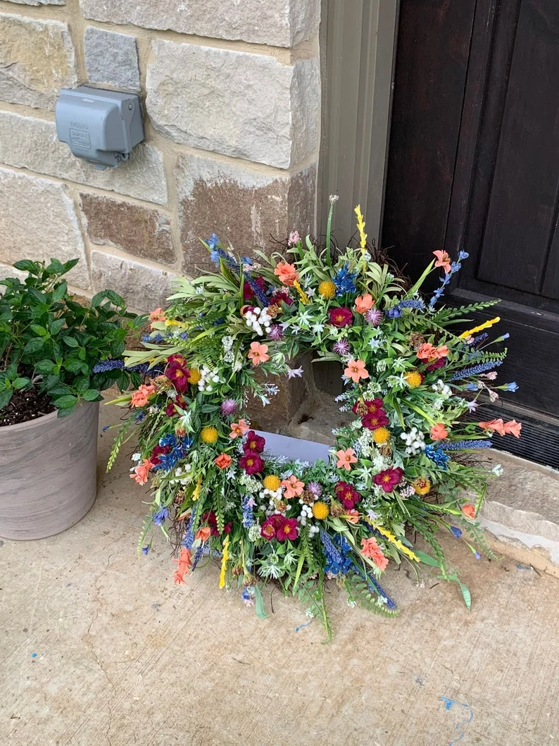 Cheerful Springtime Wreath – Brighten Your Home's Entrance