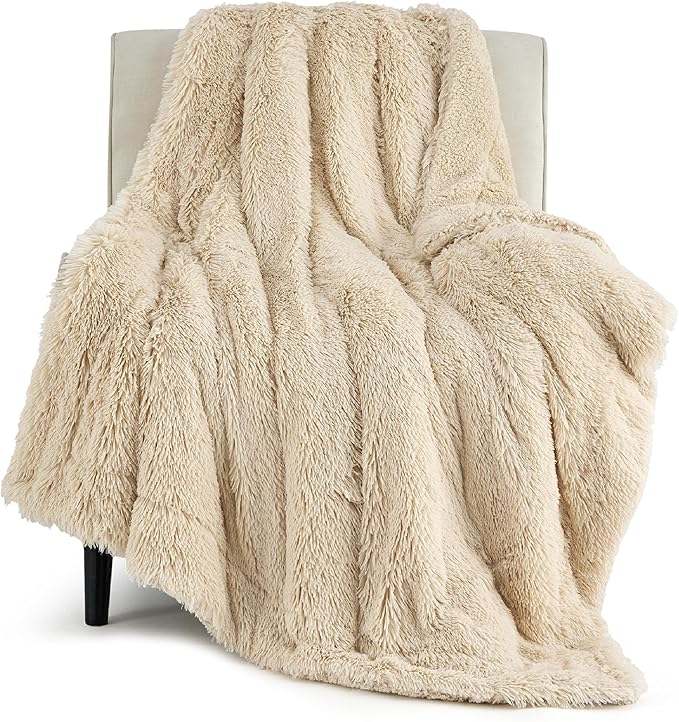 Soft Plush Fleece Blanket for Home Use, Machine Washable Sherpa