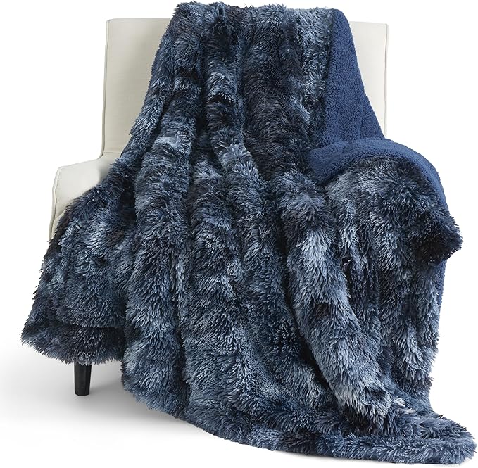 Soft Plush Fleece Blanket for Home Use, Machine Washable Sherpa