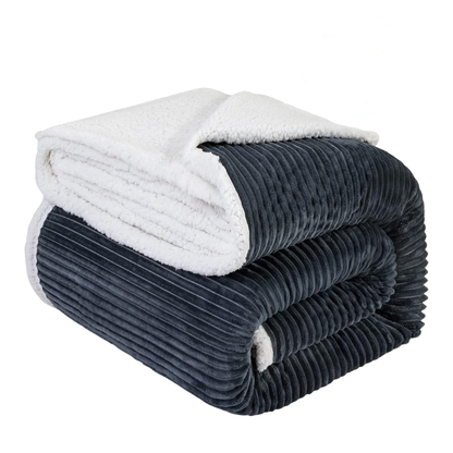 Cozy Microfiber Sherpa Blanket for Beds and Sofas