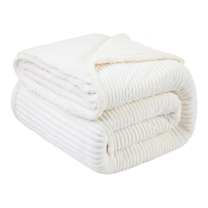 Cozy Microfiber Sherpa Blanket for Beds and Sofas