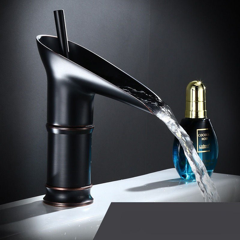 Elegant Single Handle Bathroom Faucet for Modern Touch
