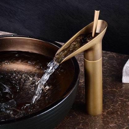 Elegant Single Handle Bathroom Faucet for Modern Touch