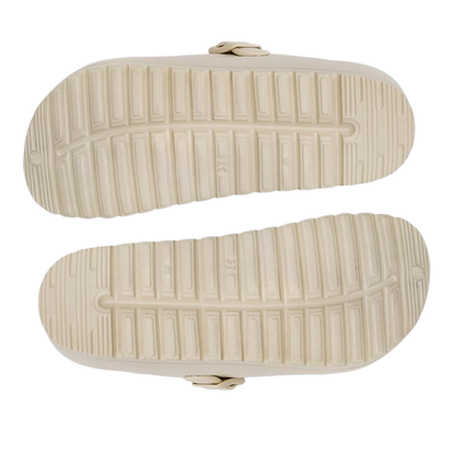 Adjustable Buckle Clogs for All Genders with Textured Sole