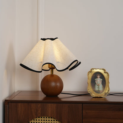 Elegant Wave-Design Table Lamp for Modern Interiors