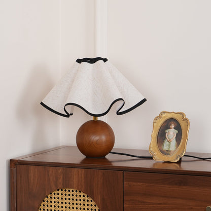 Elegant Wave-Design Table Lamp for Modern Interiors